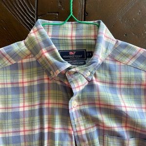 Men’s Vineyard Vines button down shirt